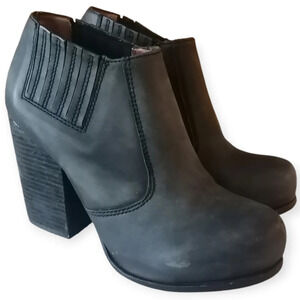 Jeffrey Campbell Yorktown Leather Chunky Heel Booties in Black Rounded Toe 8